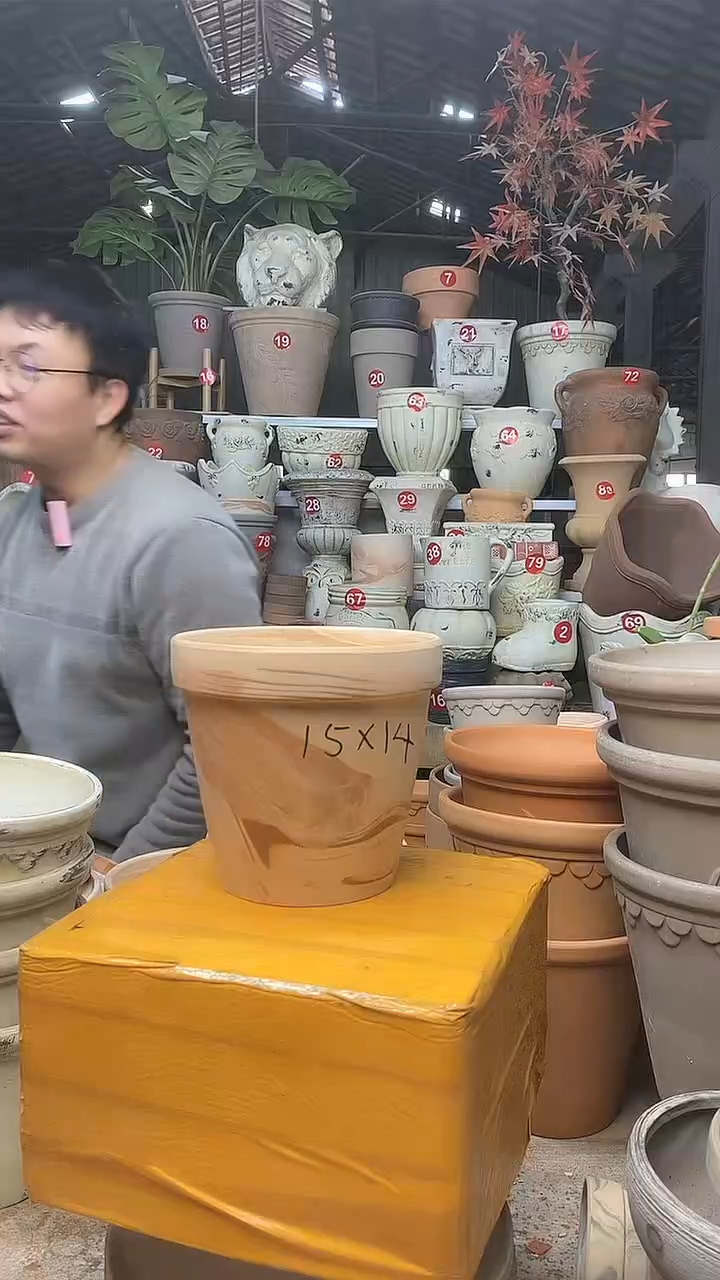 【闪购商品】缸3个15*14（红白）陶玛琪朵 无托无托
