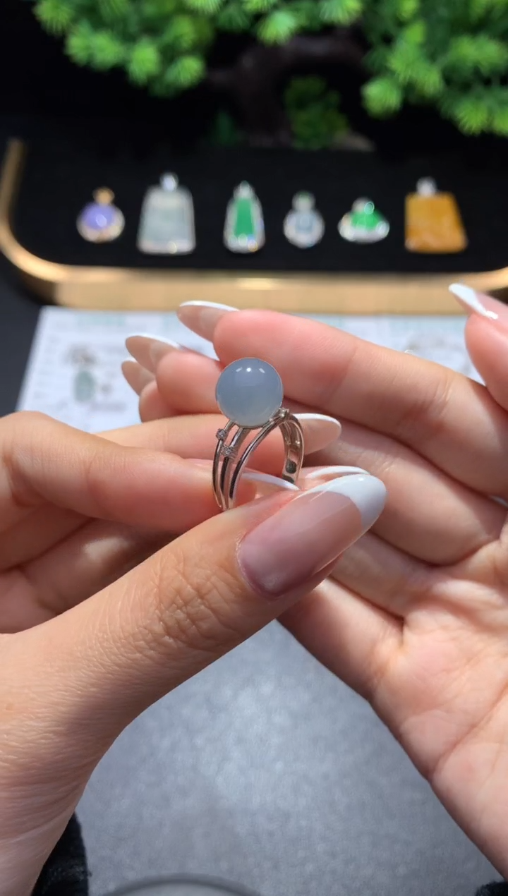 18K金镶嵌挂件翡翠48小时鉴赏期 退货不扣服务费