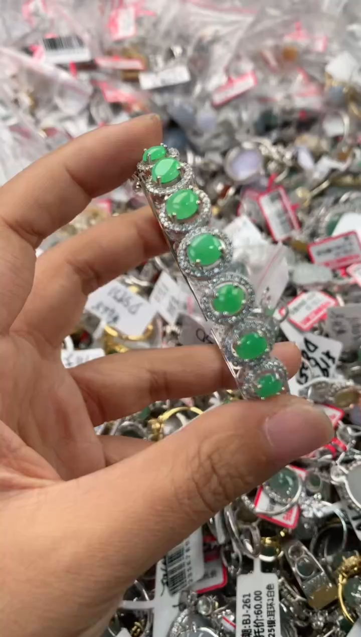 银S925镶嵌戒指翡翠555              2