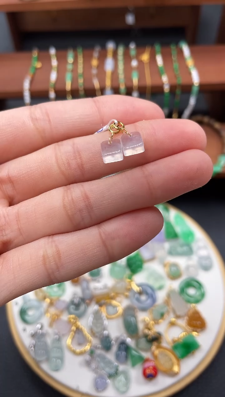 【闪购商品】翡翠吊坠(不含链)18K金镶嵌2个   JK263