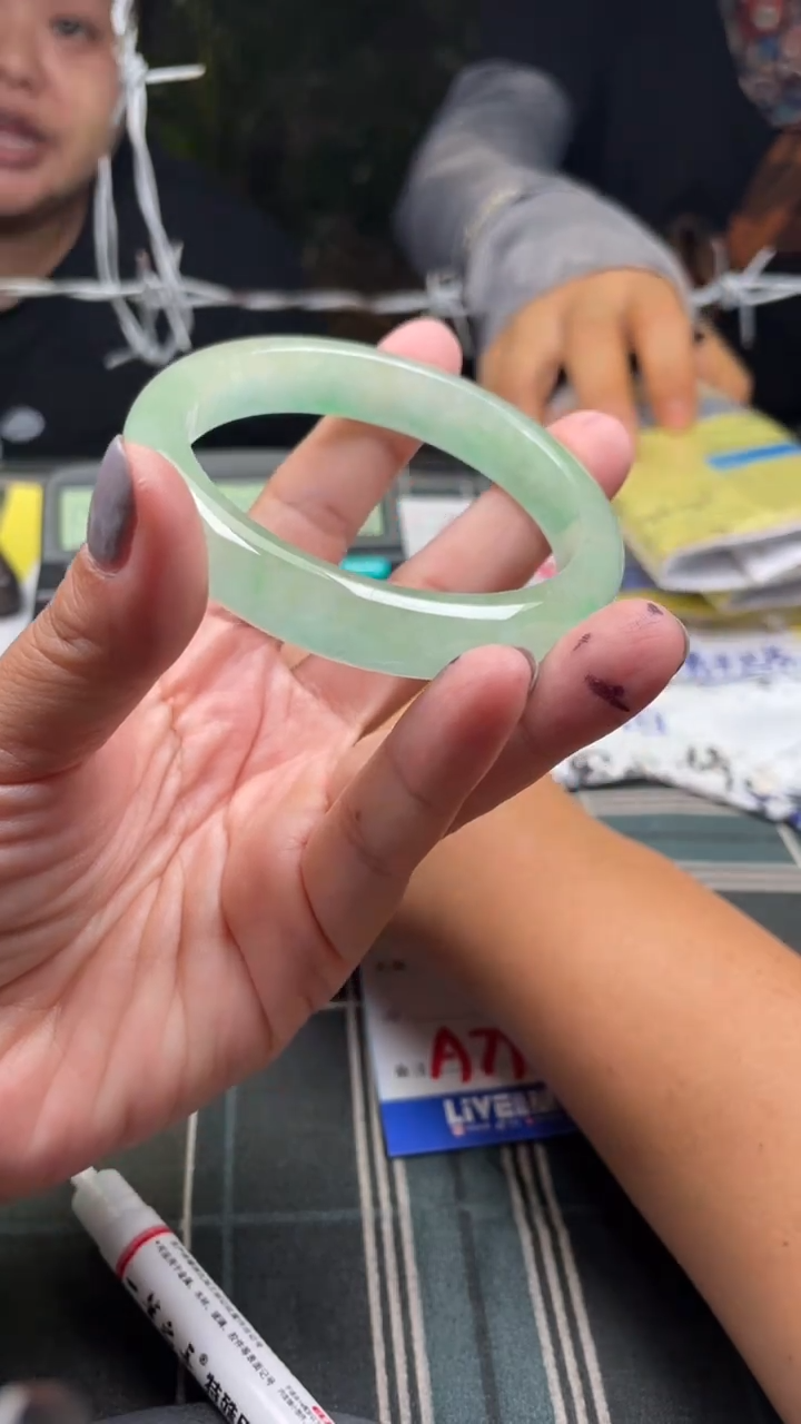 手镯边境直收直发