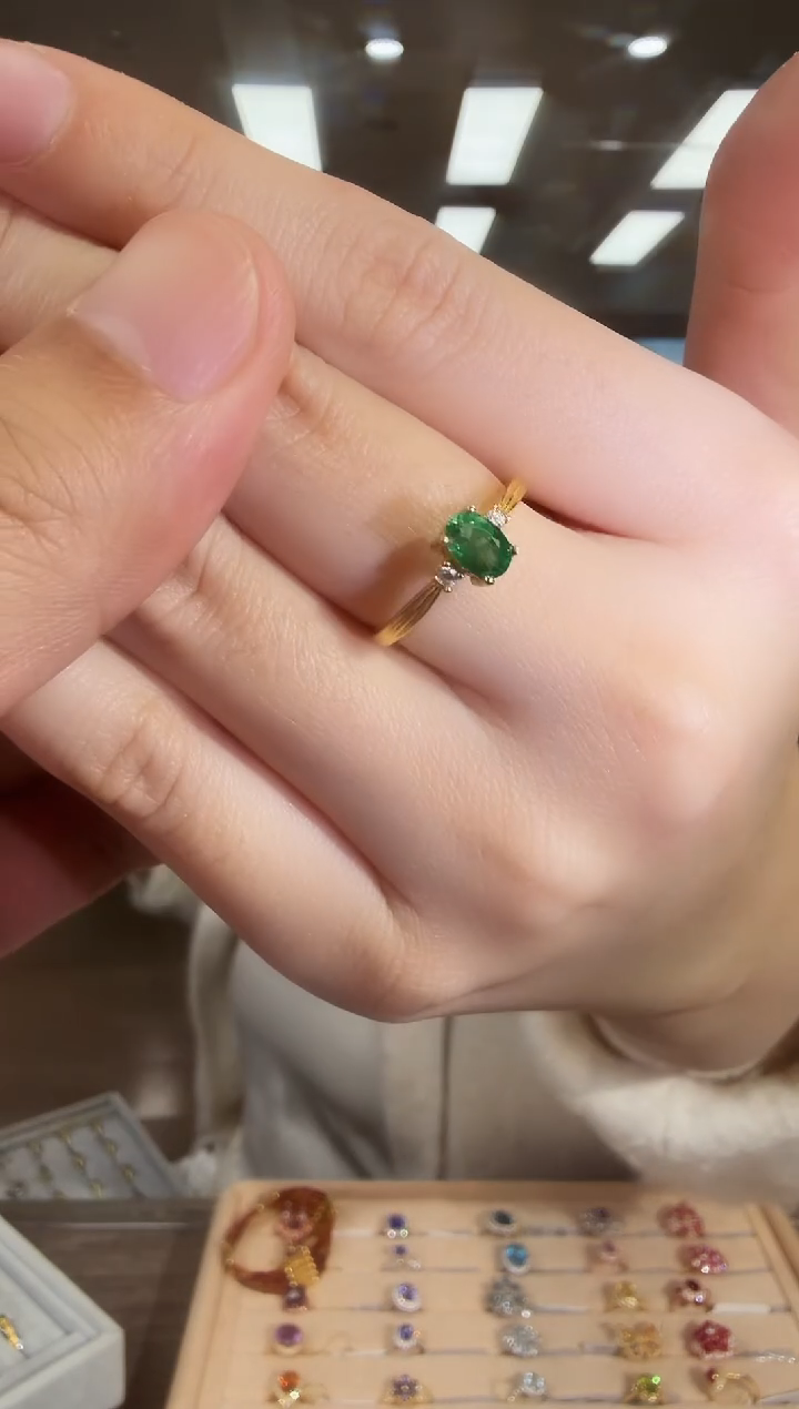 银S925镶嵌戒指祖母绿09