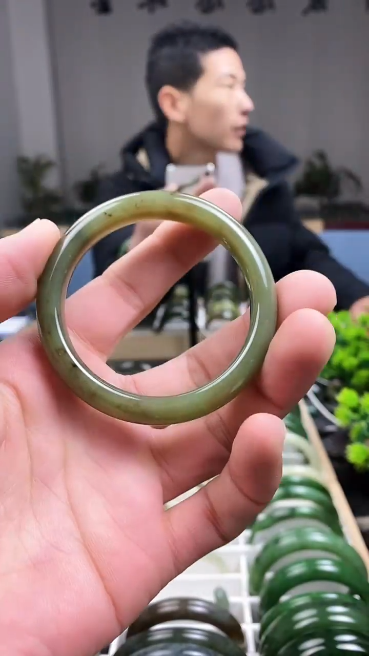 【闪购商品】和田玉手镯未镶嵌52.6