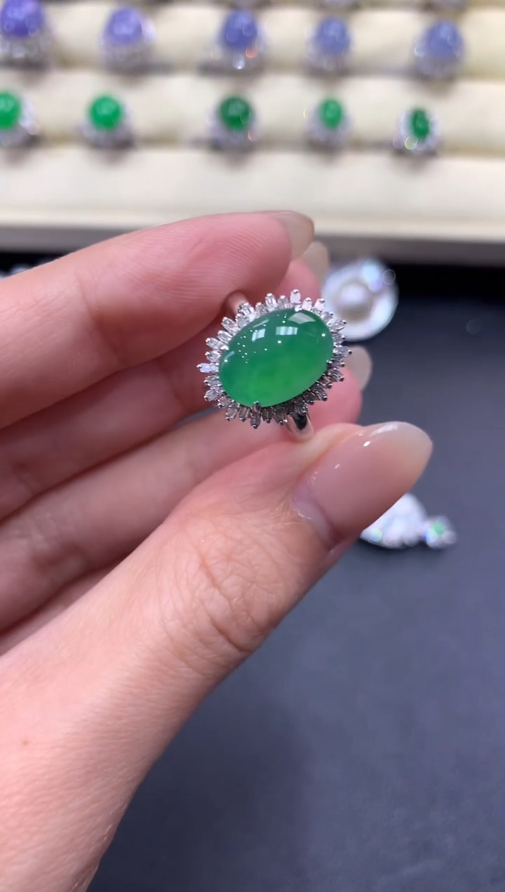 【闪购商品】翡翠戒指18K金镶嵌a196             