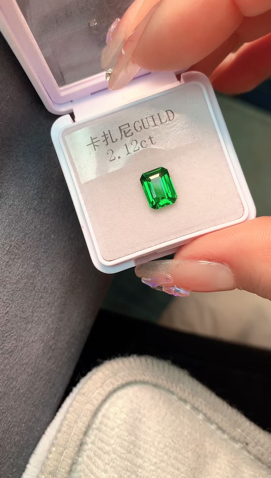 【闪购商品】石榴石（沙弗莱）耳饰未镶嵌2.12克拉