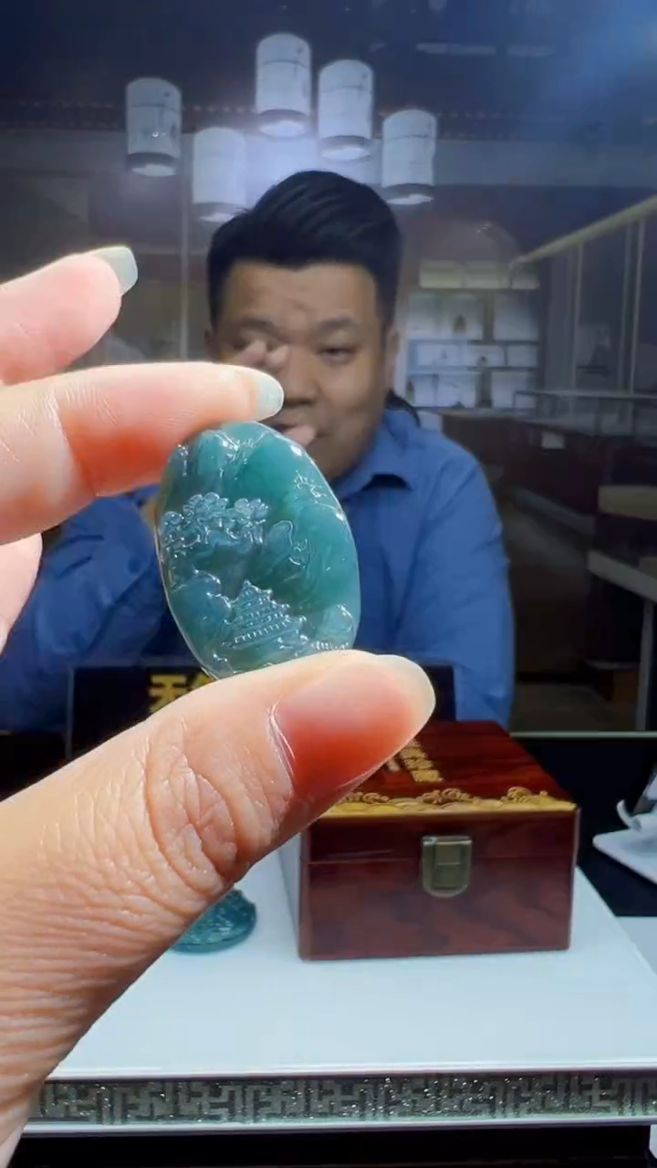 颈饰未镶嵌翡翠2025-11-12-5