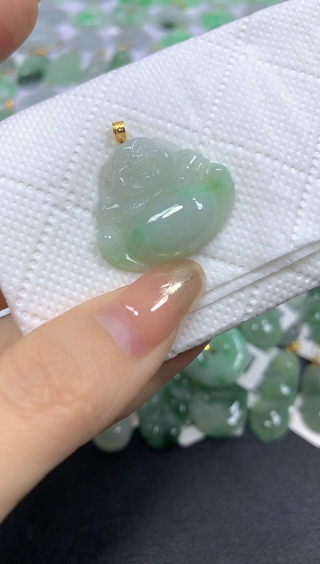 颈饰18K金镶嵌翡翠A货