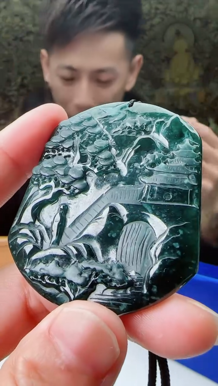 【闪购商品】翡翠颈饰未镶嵌1111111111