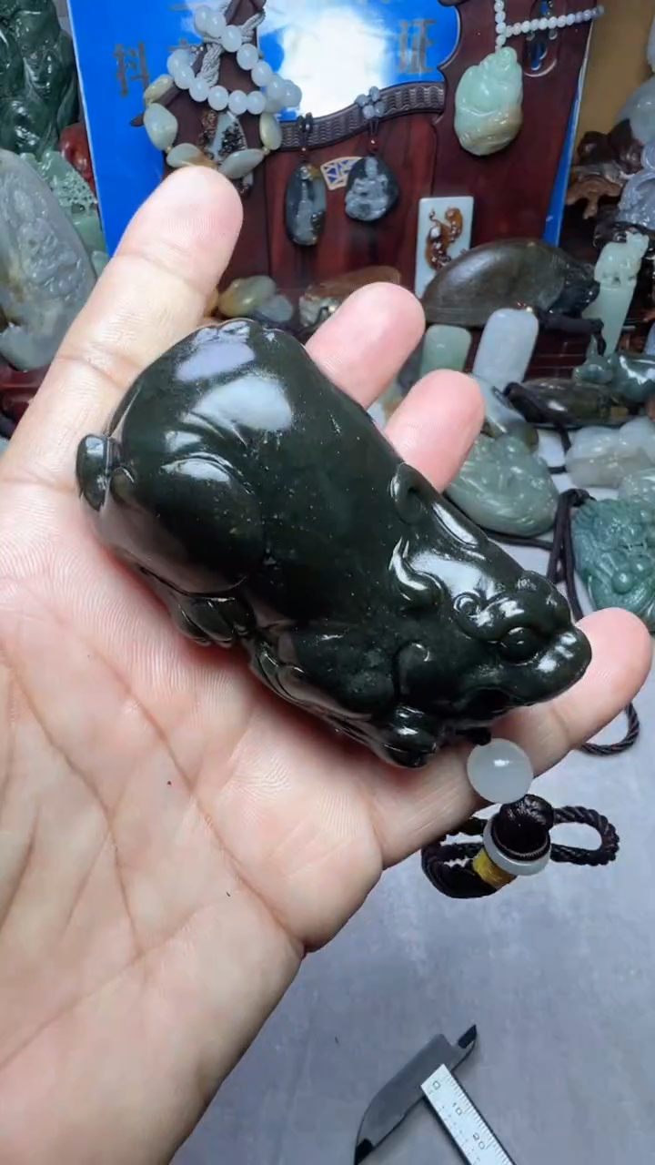 【闪购商品】和田玉把件未镶嵌有裂 /有毛病