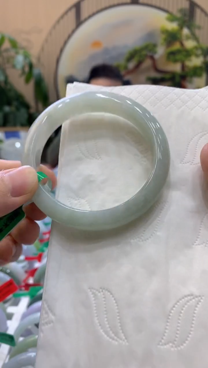 【闪购商品】翡翠手镯未镶嵌000003320