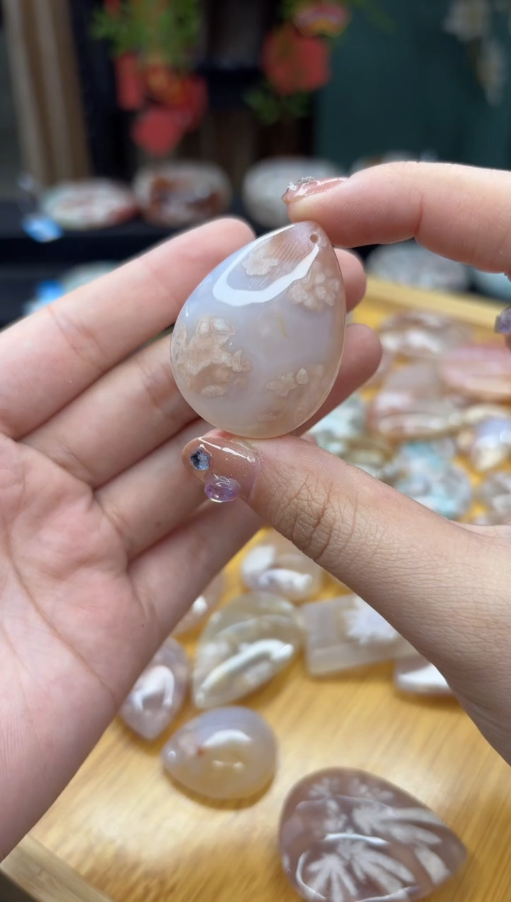 【闪购商品】石英质玉颈饰未镶嵌801