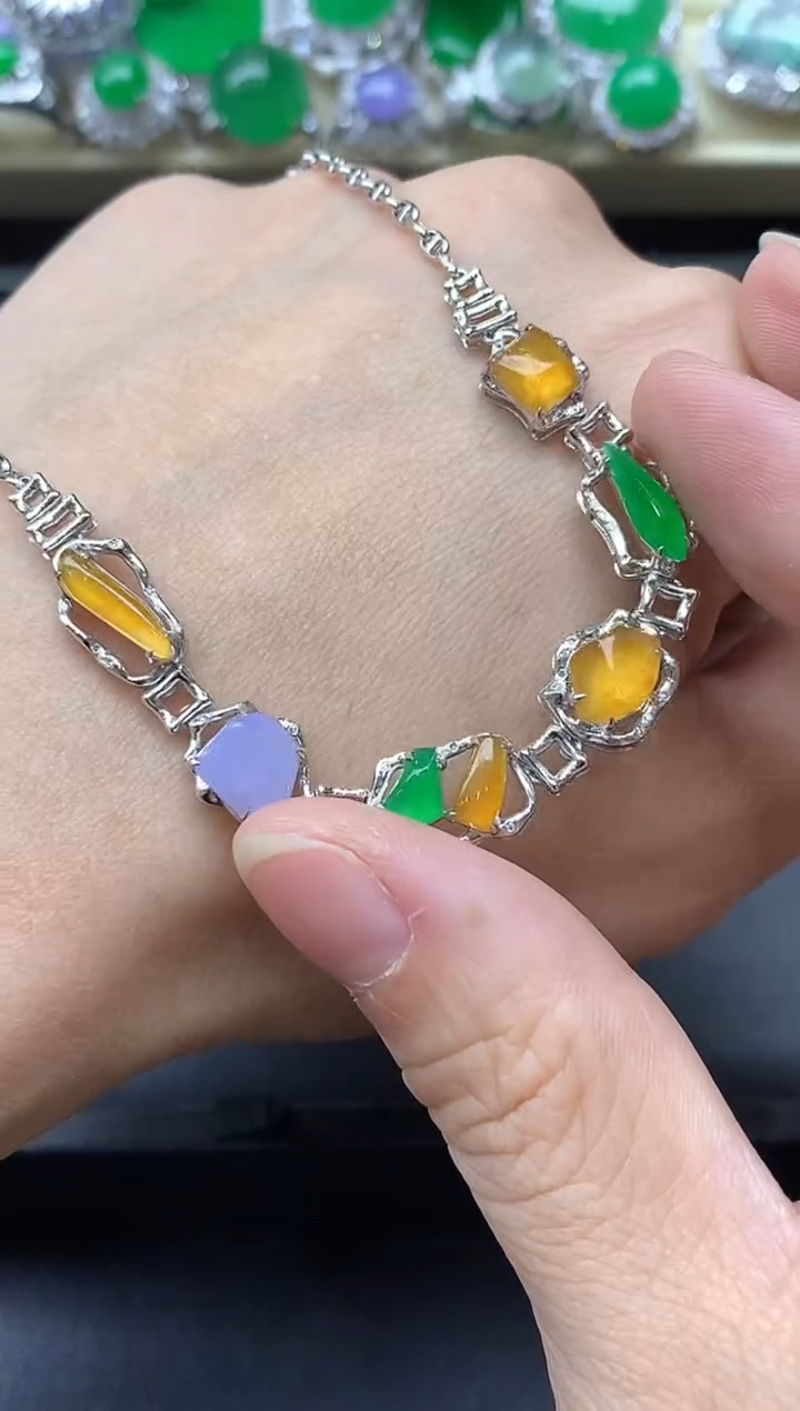 颈饰18K金镶嵌翡翠561-中国好珍宝