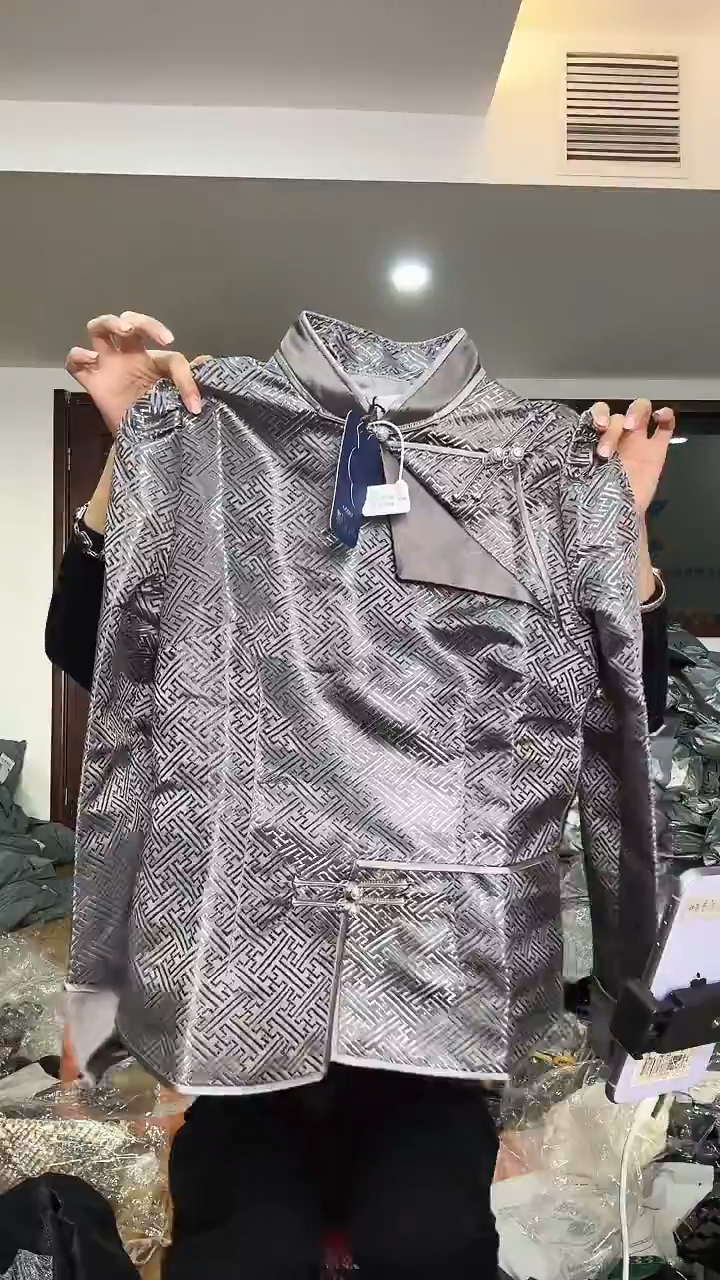 外套       M码       80-110斤