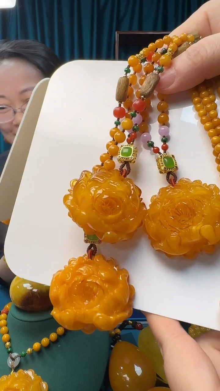 未镶嵌吊坠(赠链)琥珀蜜蜡牡丹花套装（多样性只发其一）