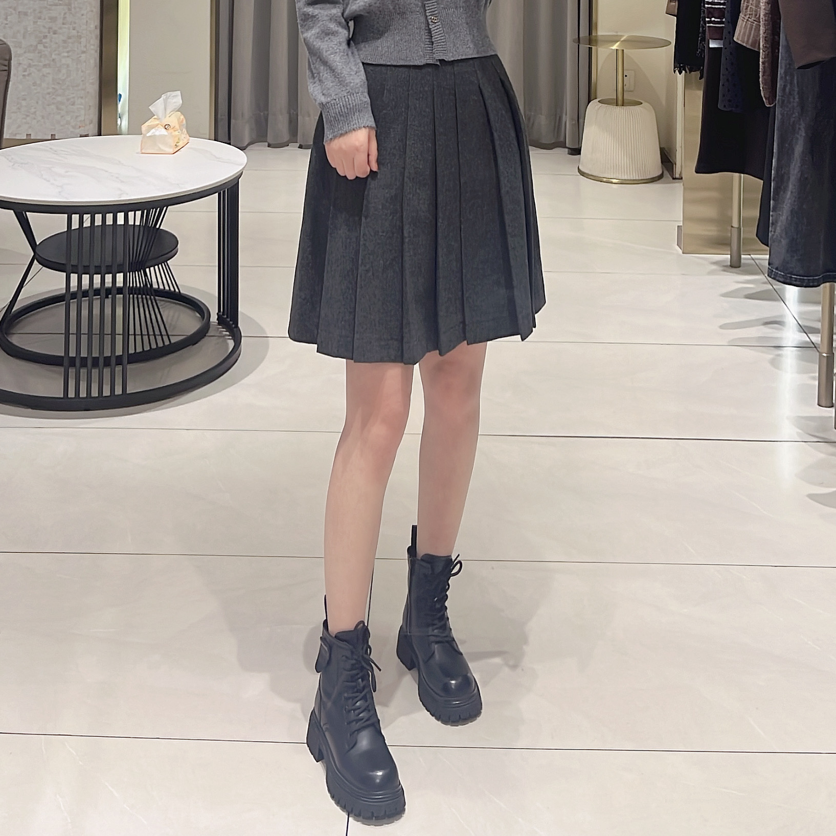 2025年索玛品牌冬季新款绵羊毛百褶裙036DCM7E