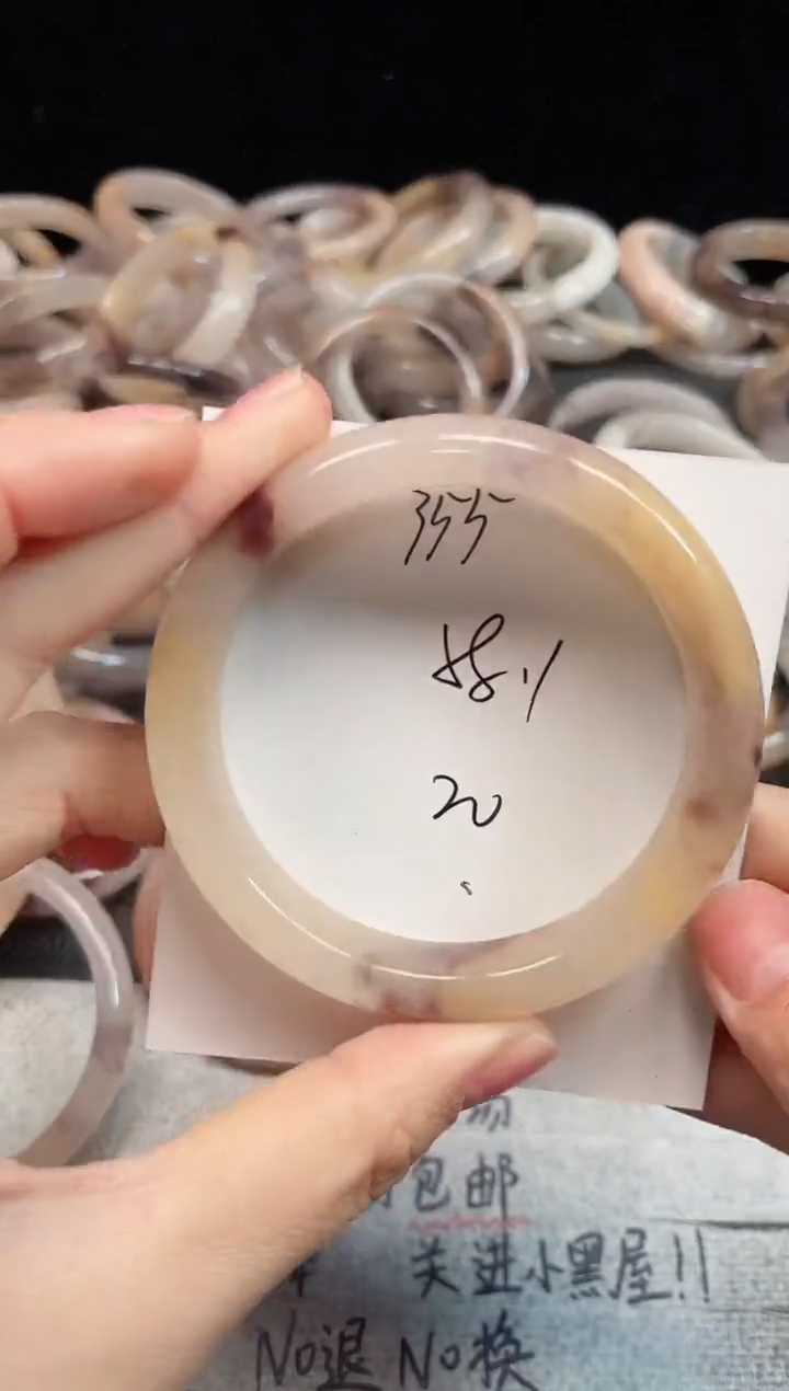 未镶嵌手镯石英质玉355