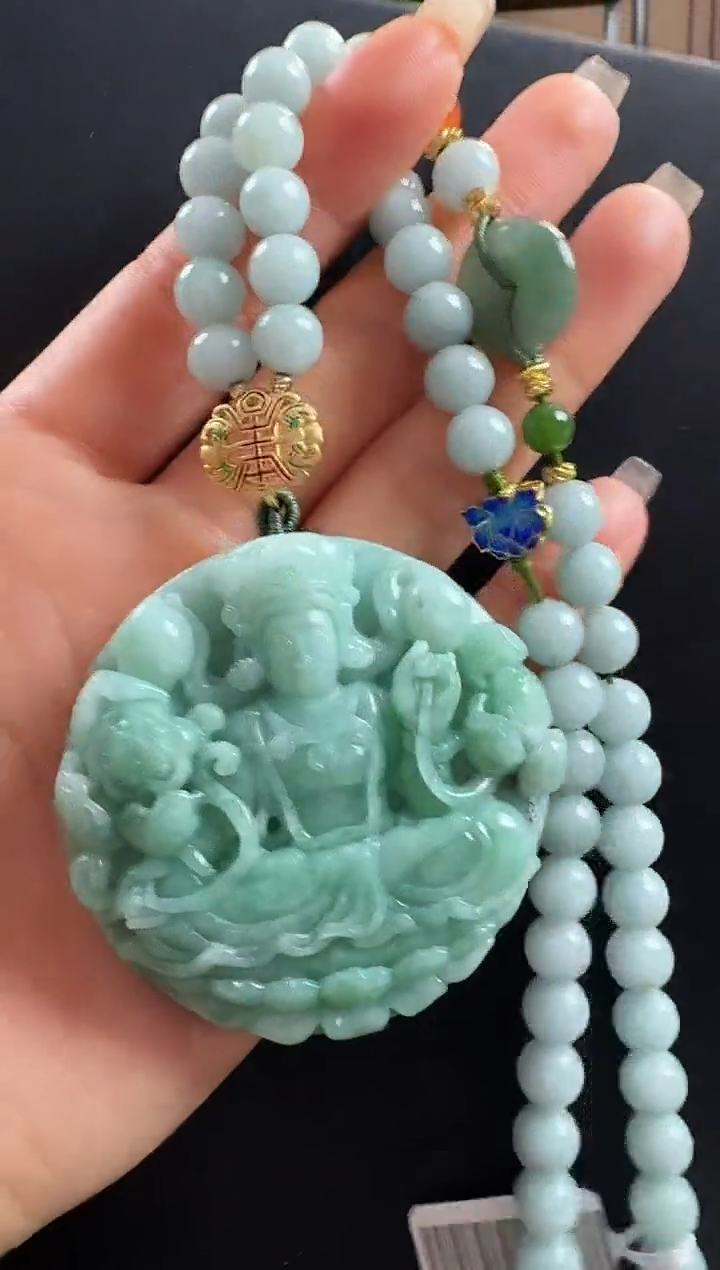 颈饰未镶嵌翡翠观音