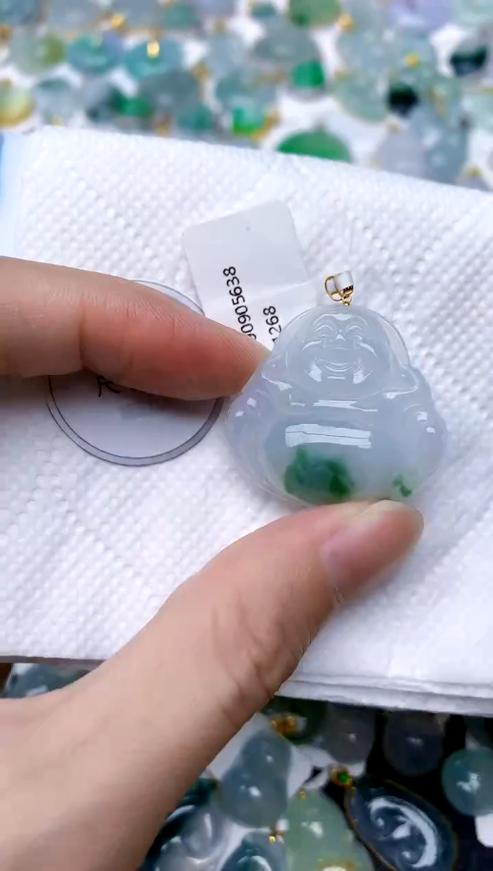 颈饰18K金镶嵌翡翠天然A货翡翠