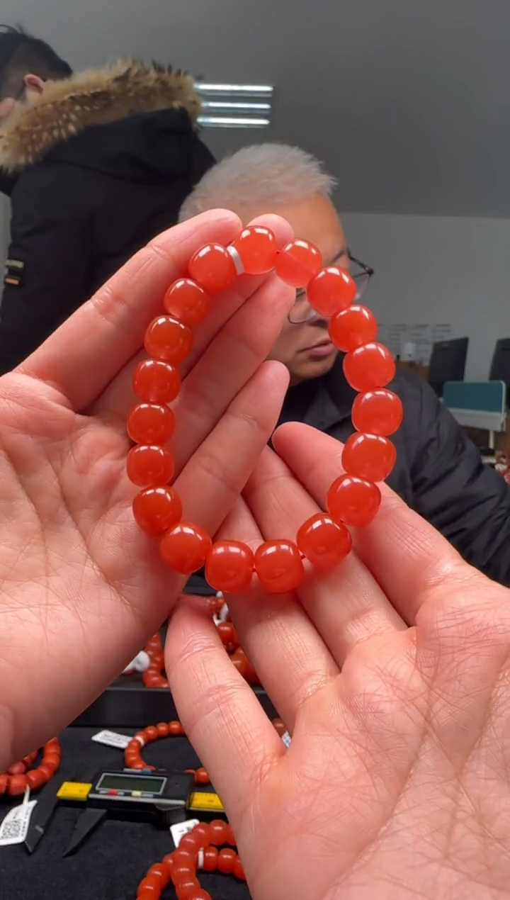 【闪购商品】南红玛瑙12mm保山手串老型未镶嵌多样性发一件