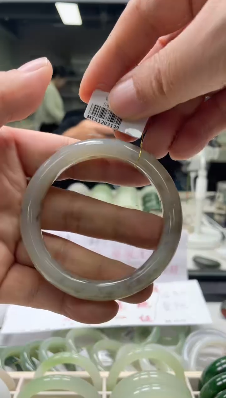 【闪购商品】和田玉手镯未镶嵌编码3129 圈口58-59