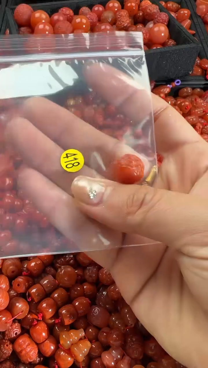 【闪购商品】南红玛瑙颈饰未镶嵌1