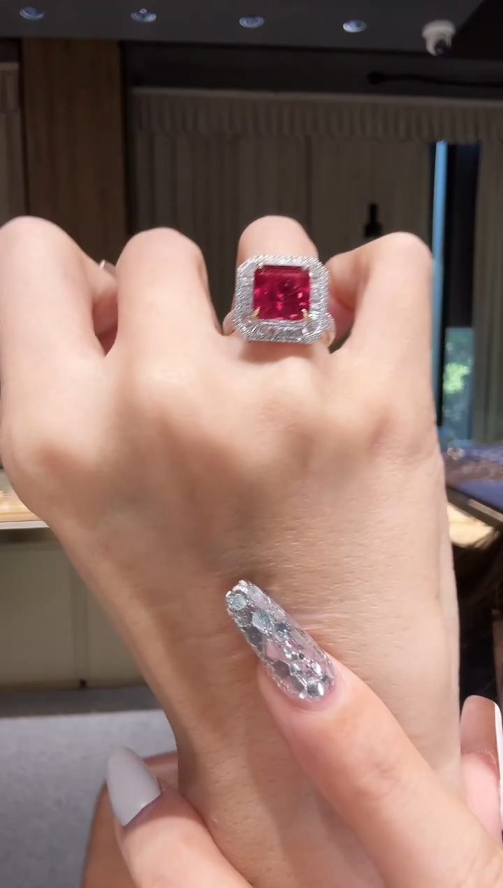 铂Pt950镶嵌戒指红宝石CE0773