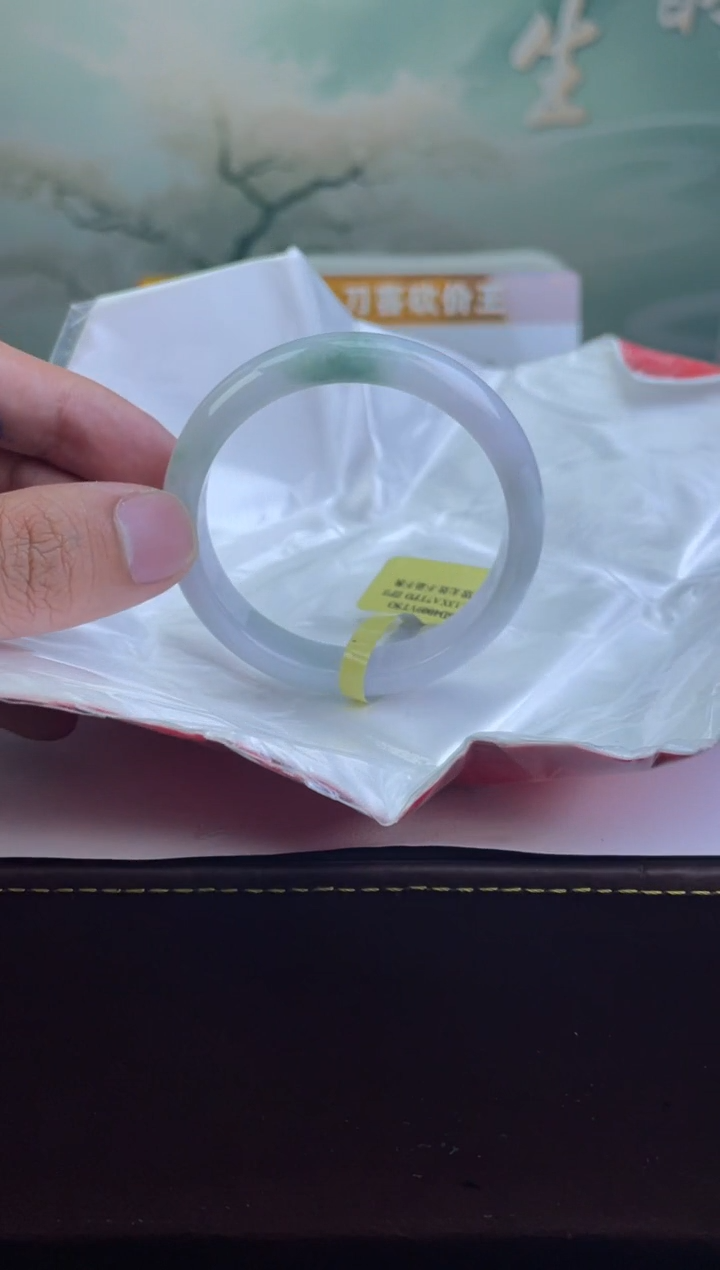 翡翠手镯未镶嵌7翡翠手镯