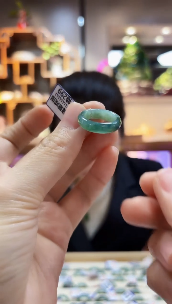 【闪购商品】翡翠颈饰未镶嵌11戒指