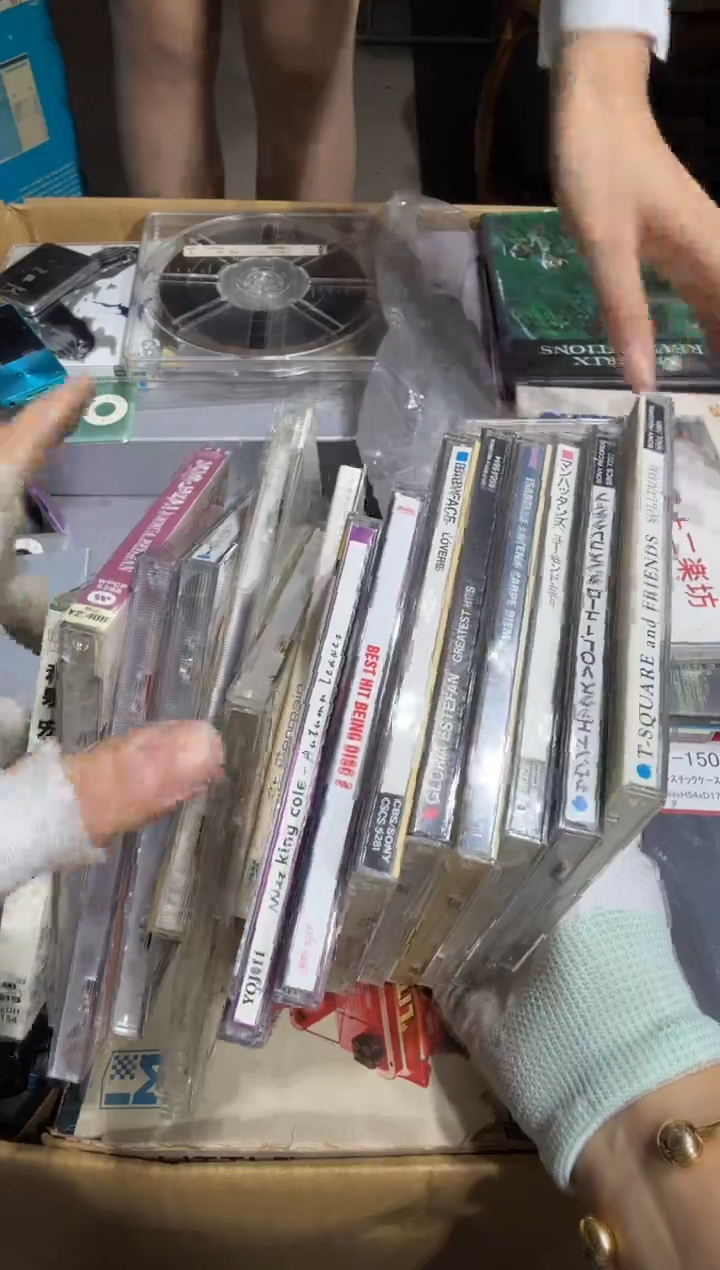 8新o****宝 877   中古商品，瑕疵品，不保好坏。
