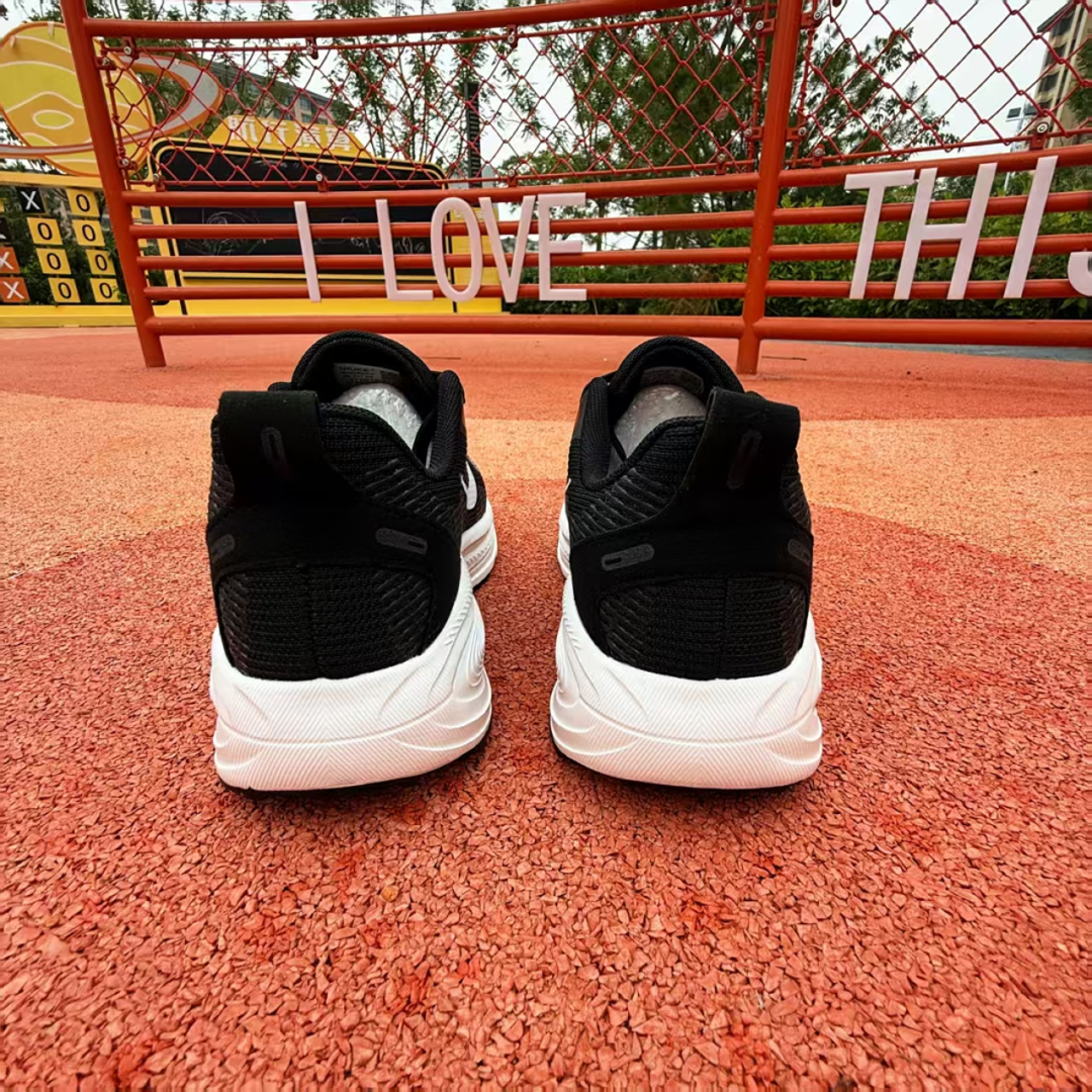 【运费险】-断码运动鞋男女情侣鞋子轻便舒适透气防滑鞋Y