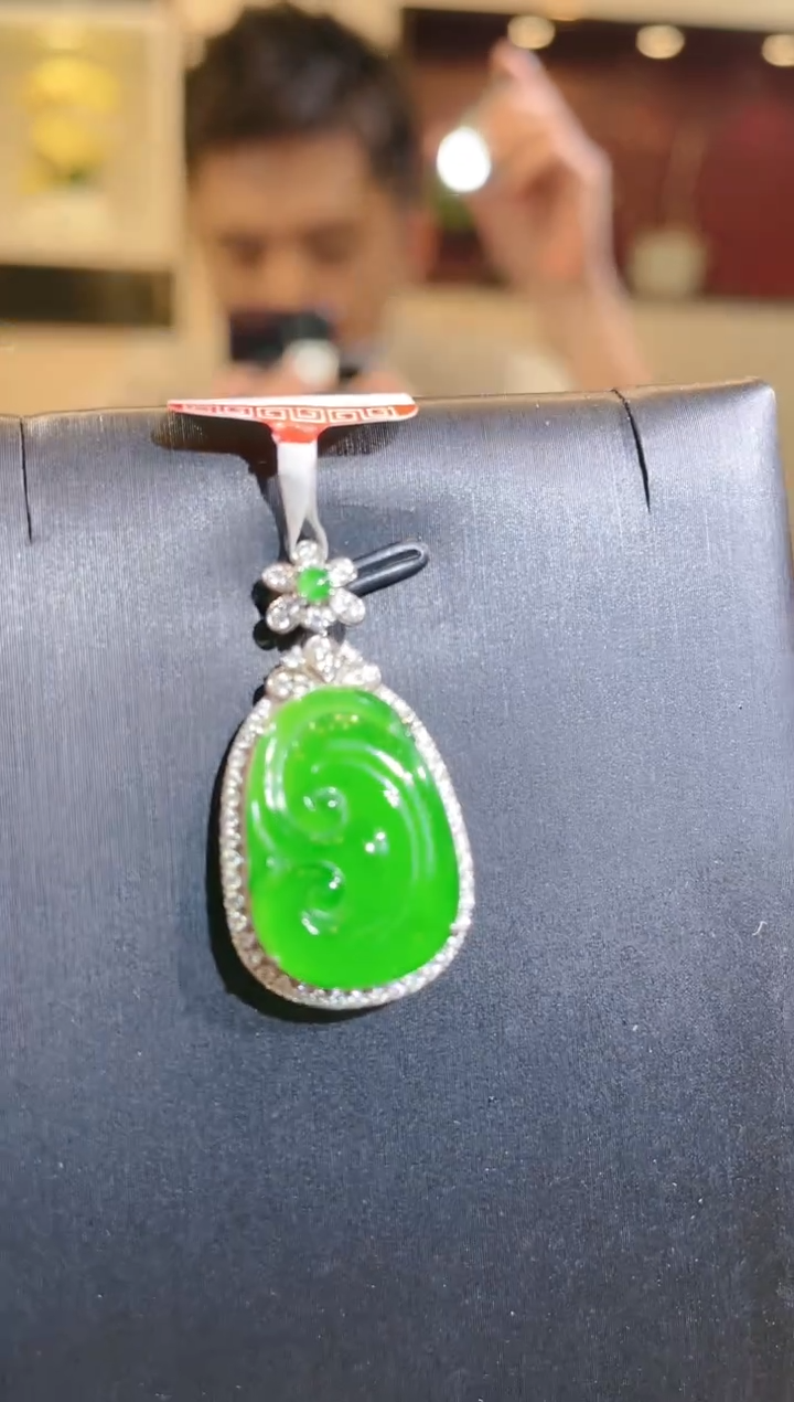 翡翠18K金镶嵌颈饰A13天然A货翡翠吊坠