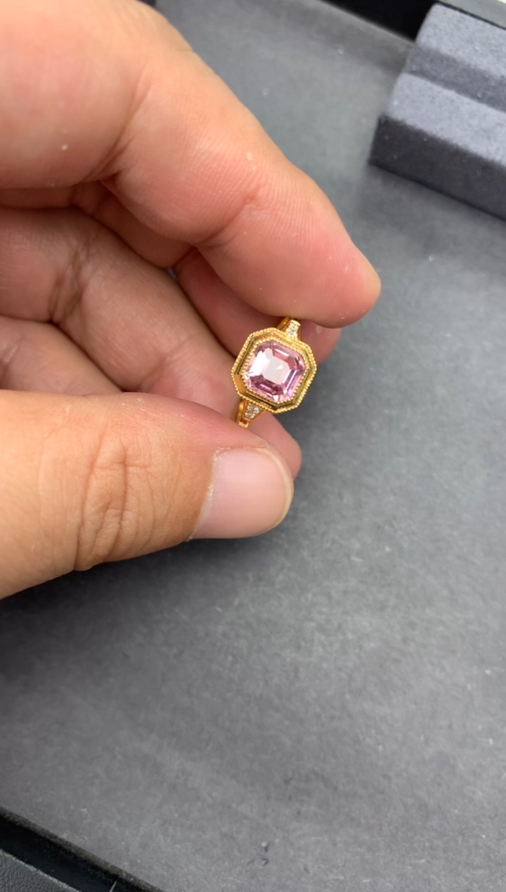 【闪购商品】碧玺戒指18K金镶嵌1.4克拉