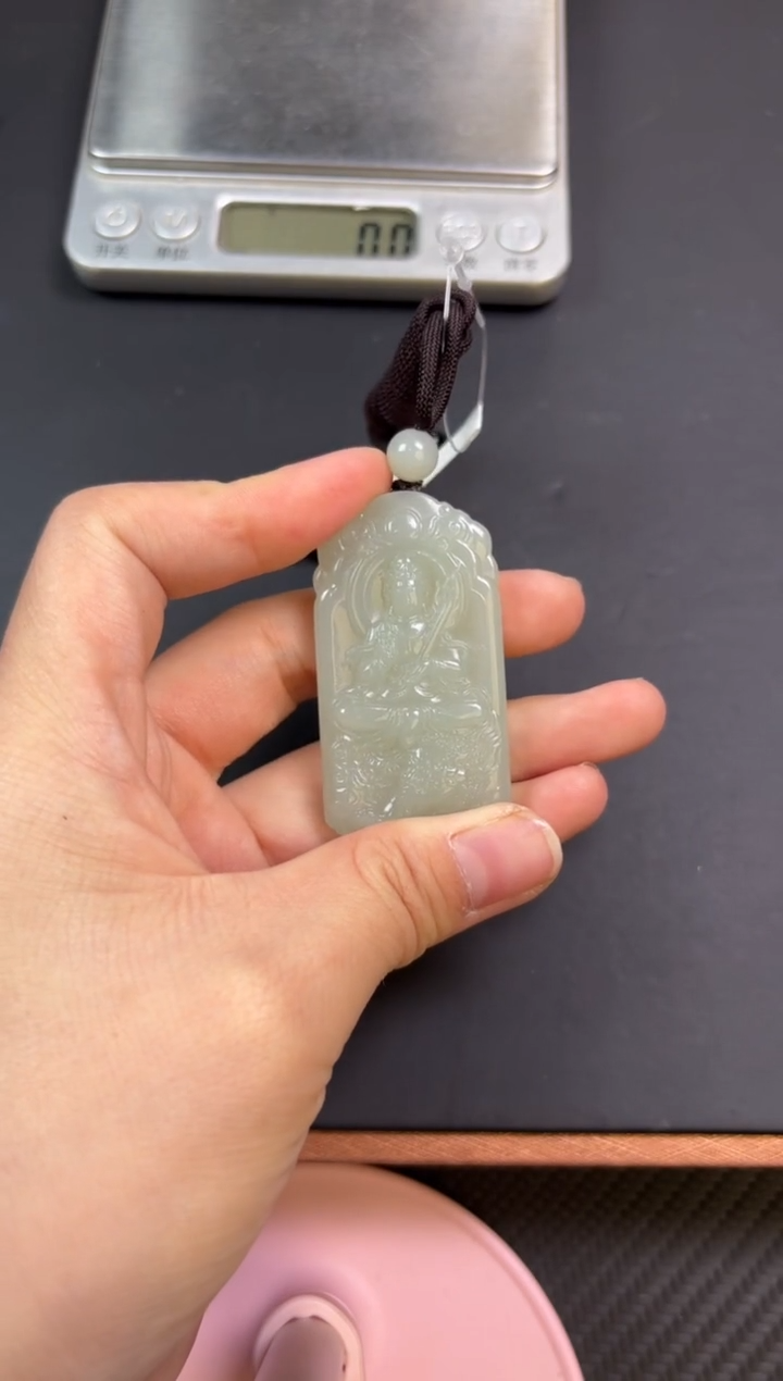 【闪购商品】和田玉吊坠(赠链)未镶嵌 且末微色差近矿吊坠