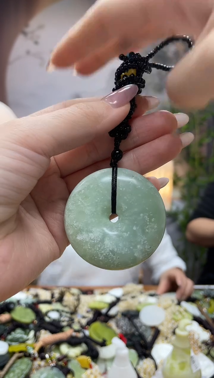 未镶嵌岫玉吊坠·