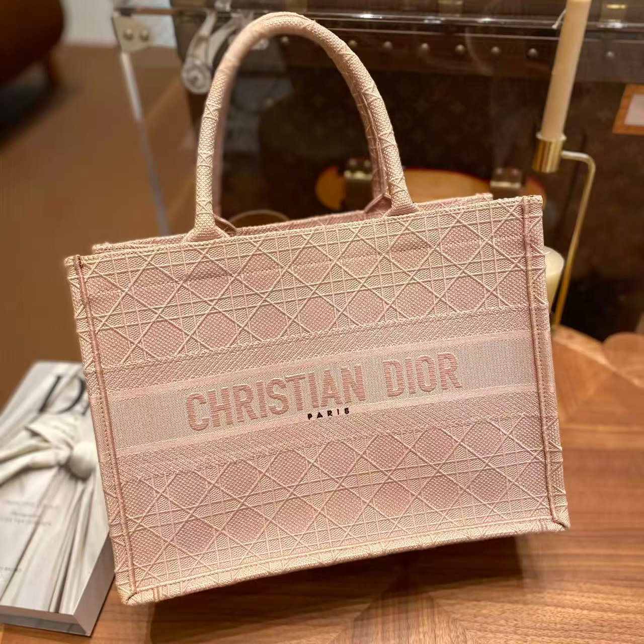 99新 DIOR/迪奥 粉色刺绣tote中号/12174390/12期/代卖服务