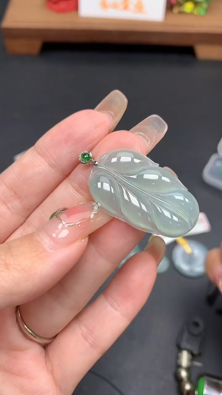 【闪购商品】翡翠18K金镶嵌吊坠(不含链)MS150763