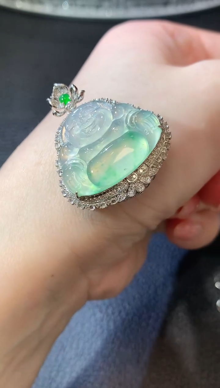 翡翠18K金镶嵌吊坠(不含链)A70 