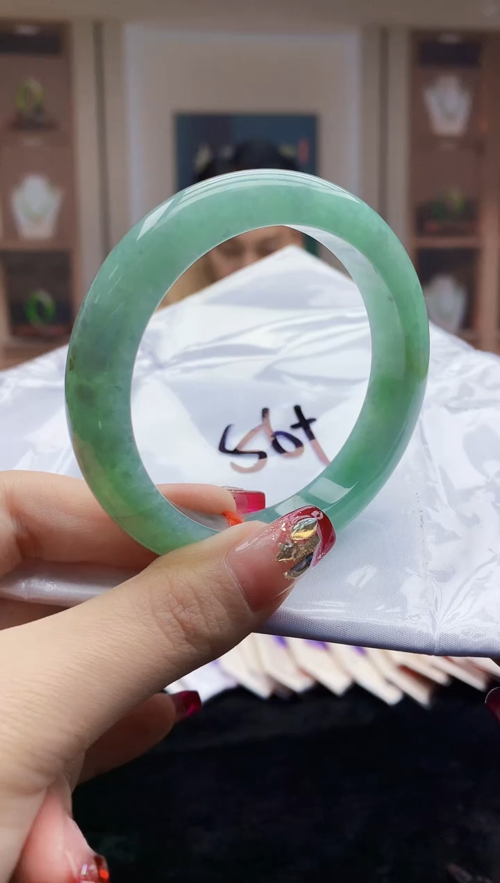 【闪购商品】翡翠手镯未镶嵌     H67-1