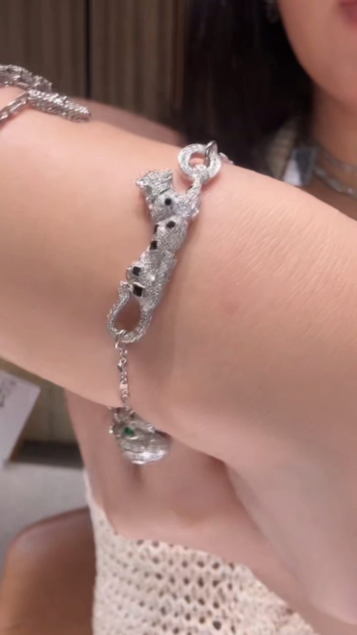 手链铂Pt950镶嵌钻石豹子