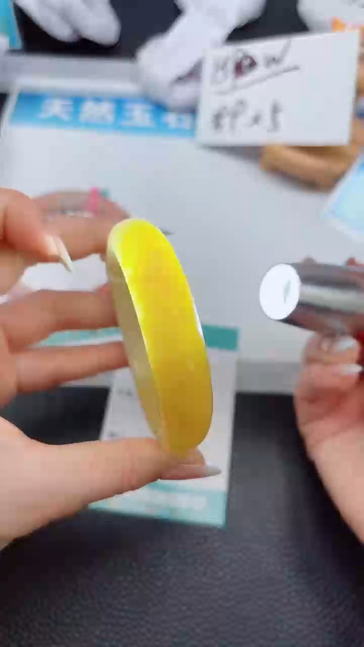 【闪购商品】石英质玉手镯未镶嵌155