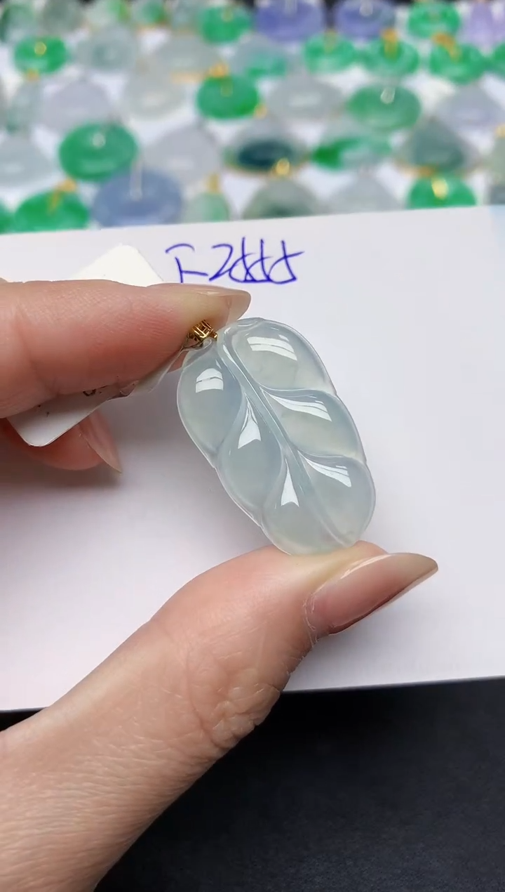 颈饰18K金镶嵌翡翠天然缅甸A货翡翠百元以上9元证书费自理