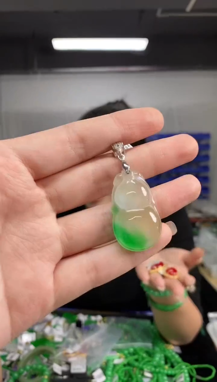 闪购链接   多样性发其一颜色微差   吊坠