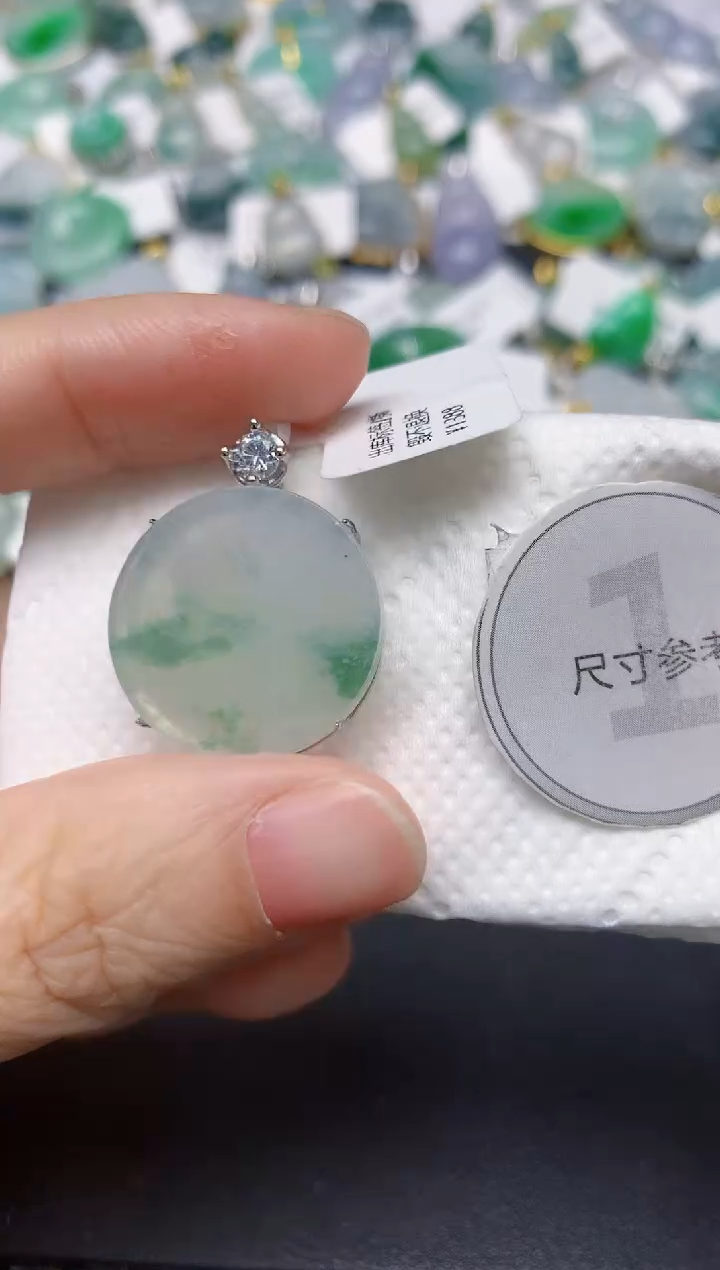 颈饰未镶嵌翡翠天然缅甸A货翡翠