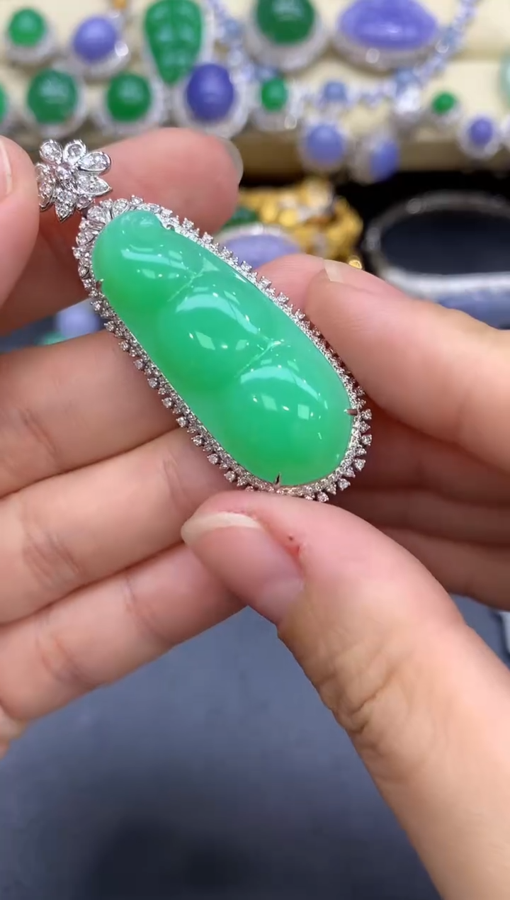 颈饰18K金镶嵌翡翠782-中国好珍宝