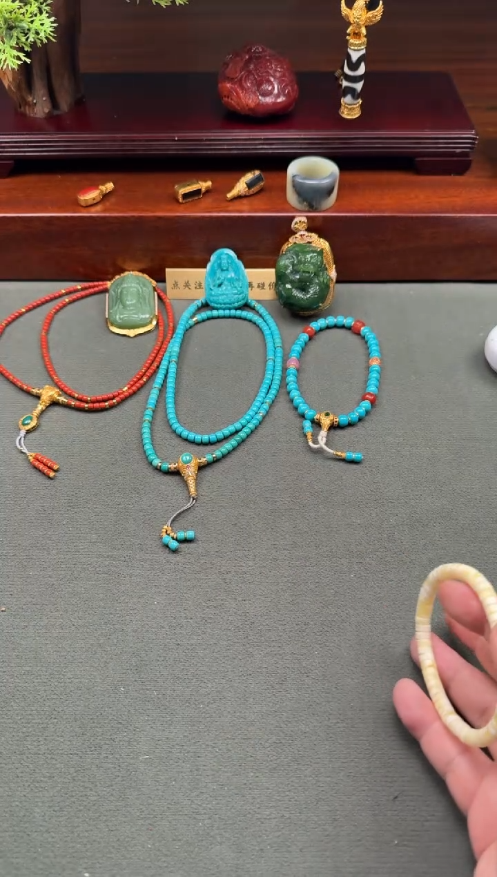 【闪购商品】蜜蜡裸石未镶嵌手串手串