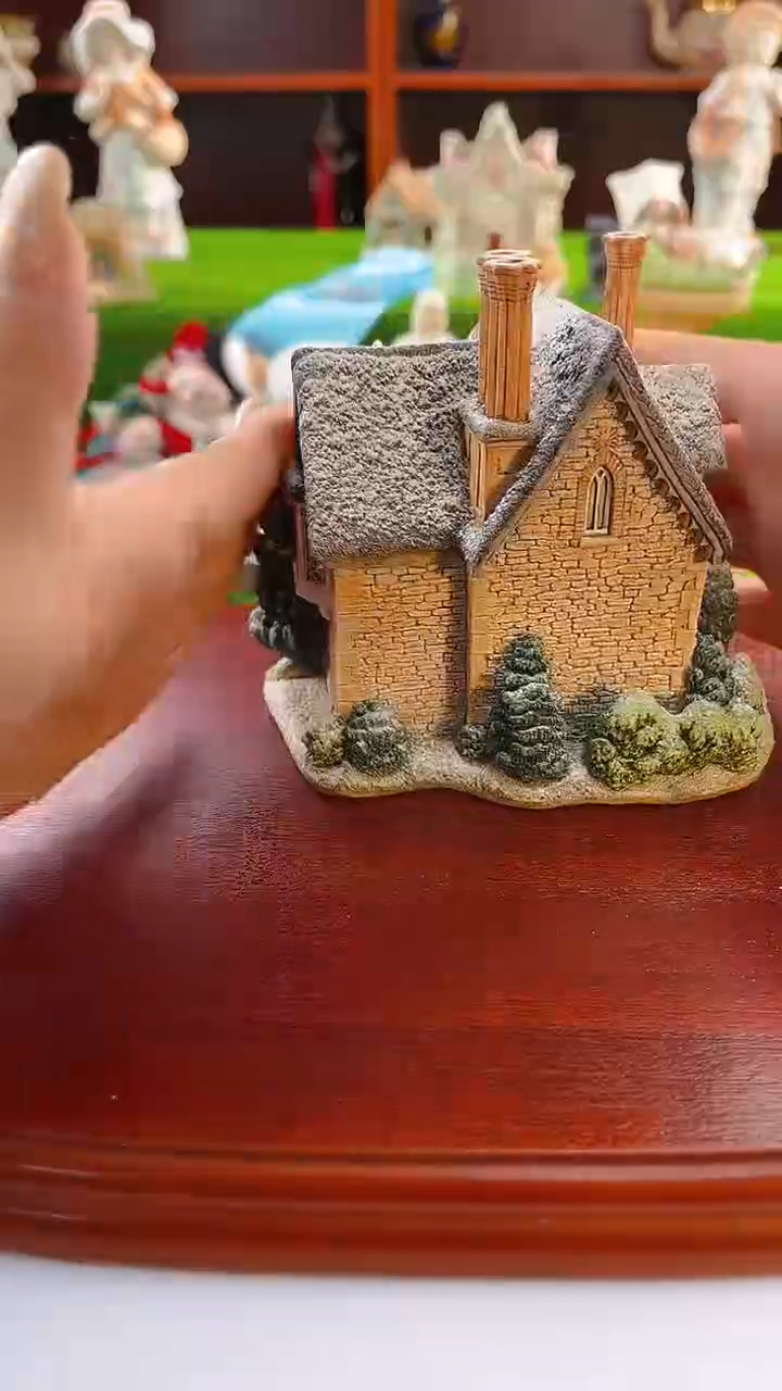 【闪购商品】紫砂茶宠Lilliput中古小房子