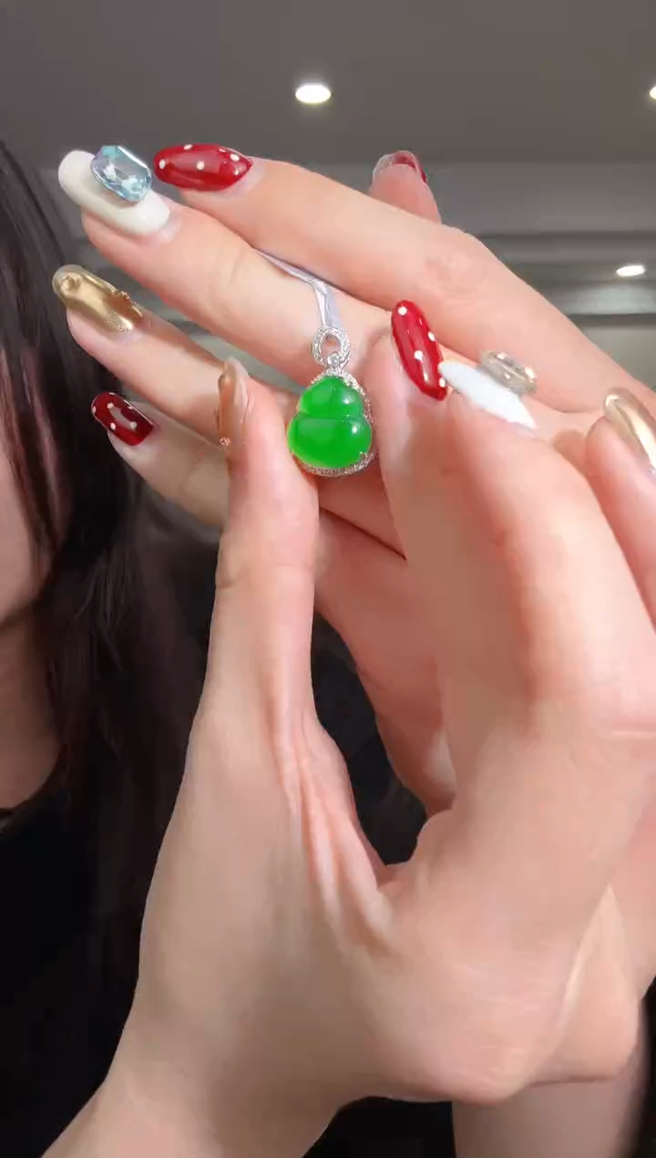 【闪购商品】翡翠吊坠(不含链)未镶嵌葫芦