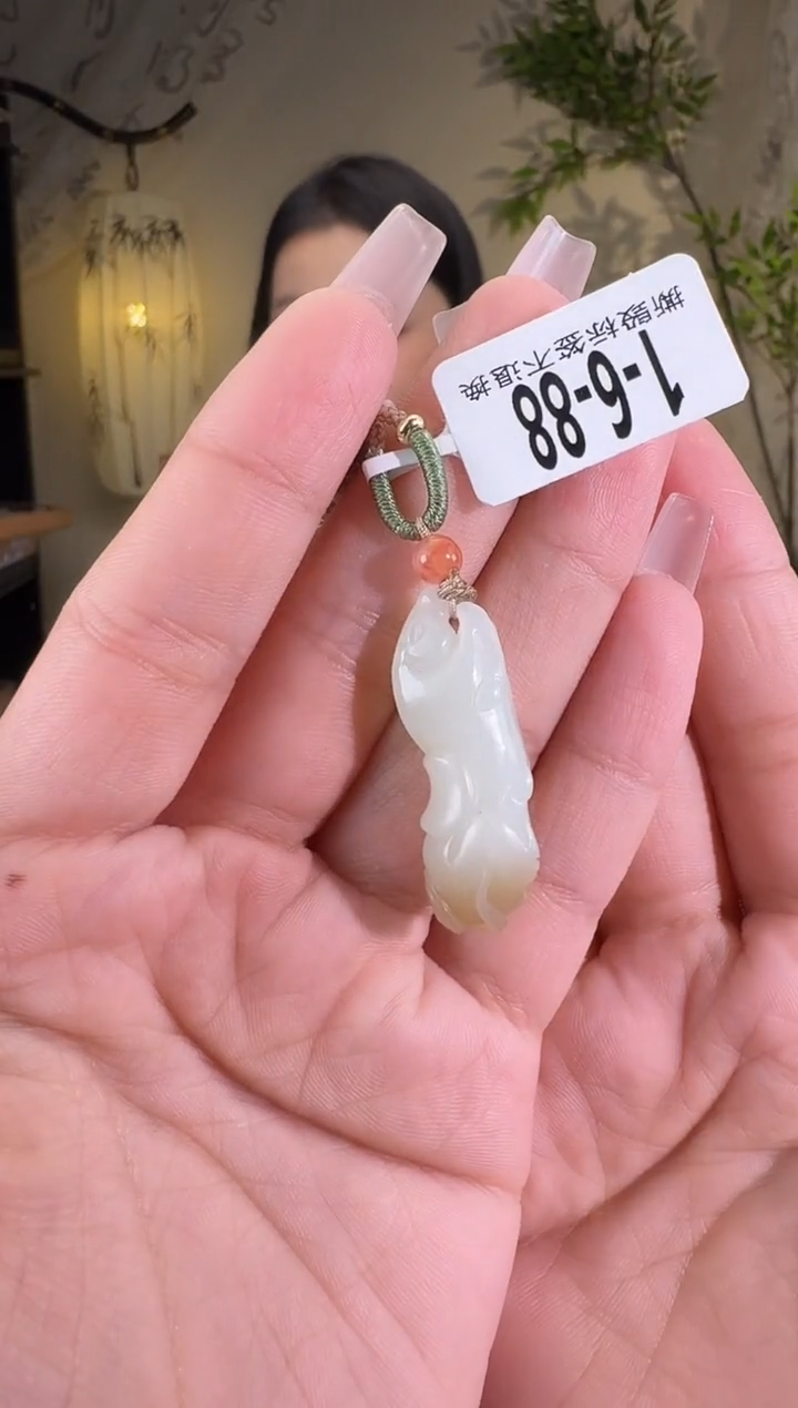 【闪购商品】和田玉未镶嵌颈饰马1-6-88