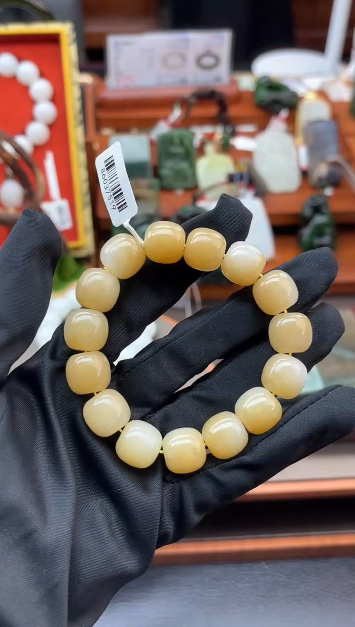 未镶嵌手串和田玉董小姐推荐 多样性发货 拍一发一tb