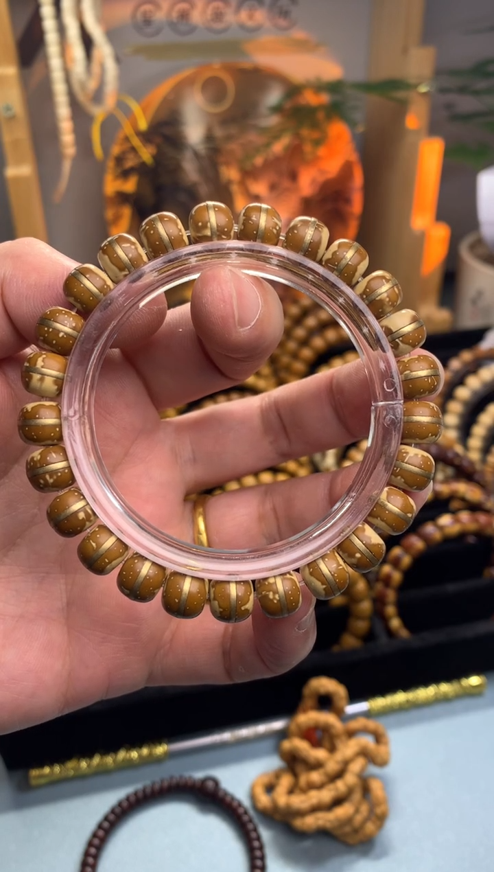 紫金鼠吊坠实心花皮鼠一线天金腰带卡9老型全品